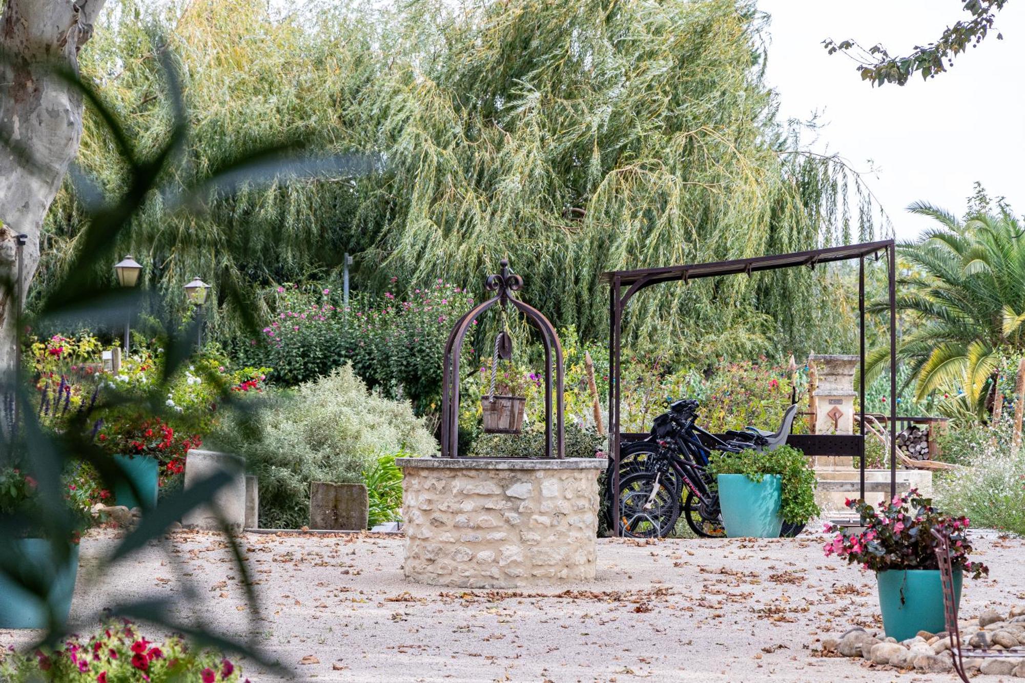 Saint-Andiol Mas Le 7 Bed & Breakfast エクステリア 写真