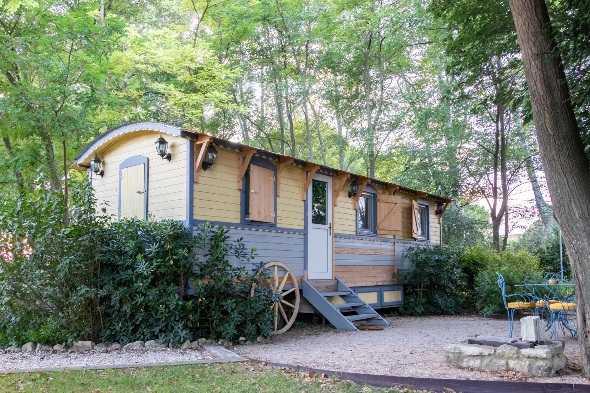 Saint-Andiol Mas Le 7 Bed & Breakfast エクステリア 写真
