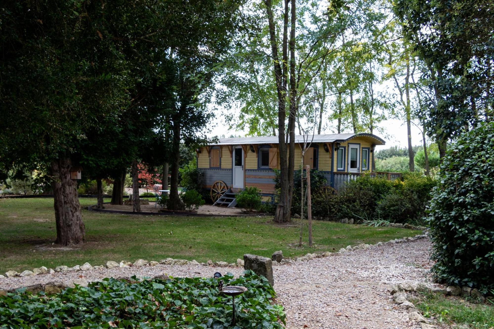 Saint-Andiol Mas Le 7 Bed & Breakfast エクステリア 写真